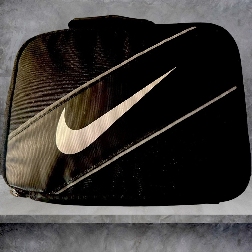 Nike Insulated Lunch Bag